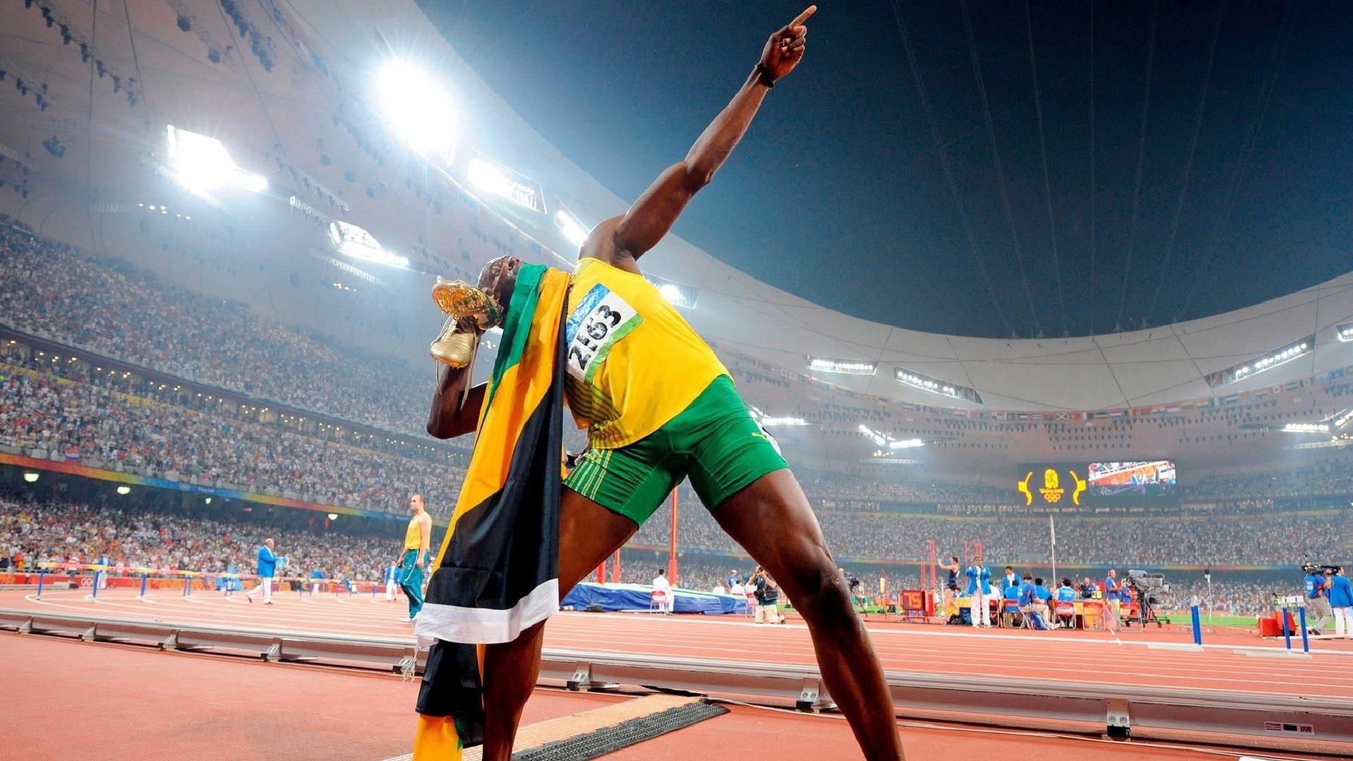 詹姆斯率队逆转取胜,湖人豪取五连胜逼近季后赛