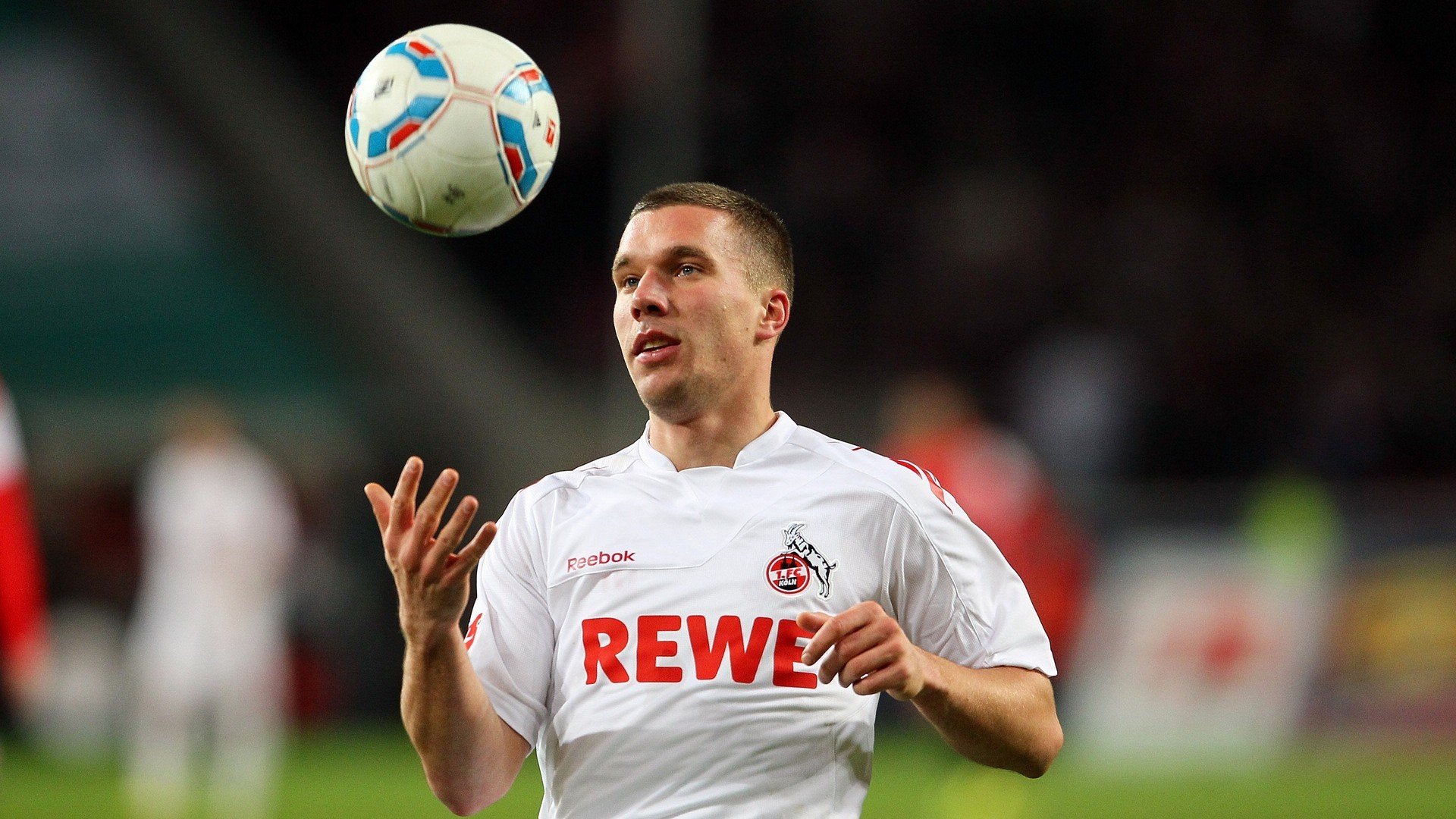 巅峰对决!扣篮大赛惊艳全场,新星闪耀夺魁